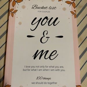 Bucket 🪣 List for Couples Book